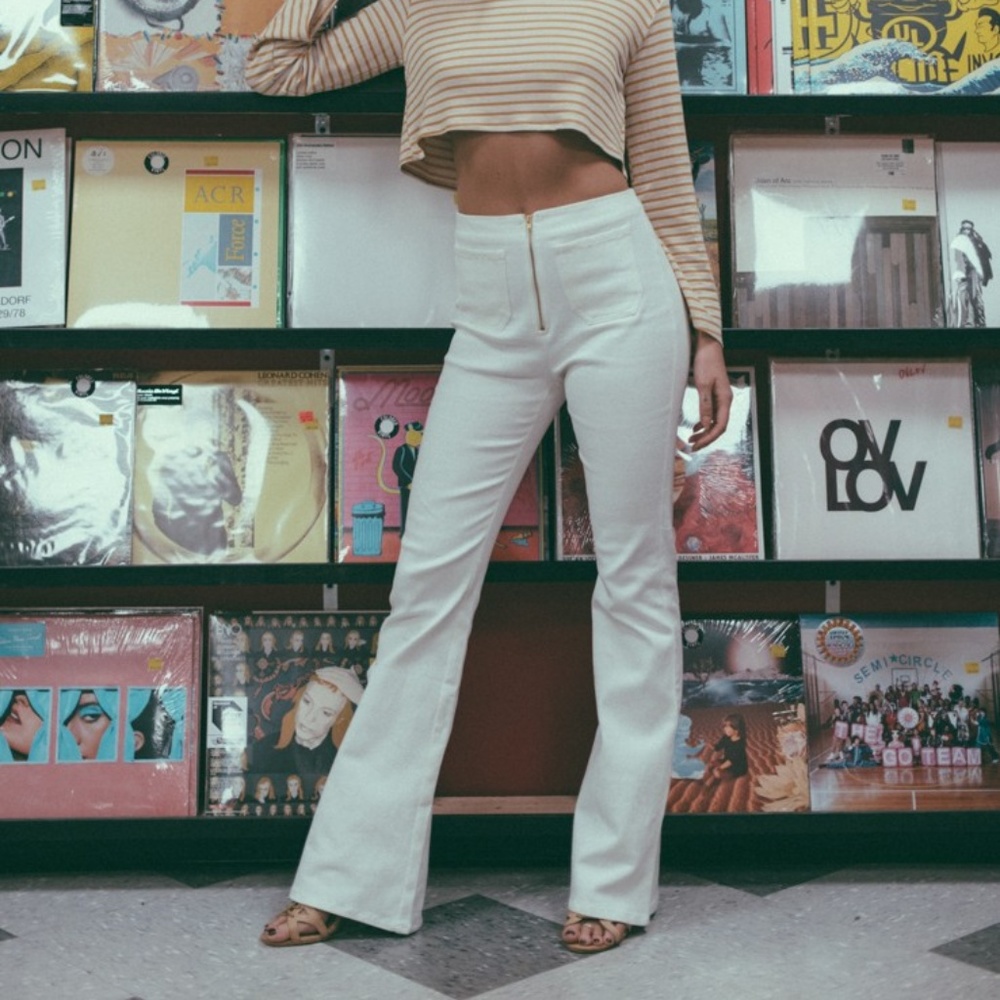 ISO boutique white bellbottom pants